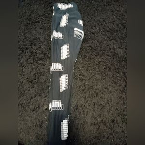 PUMA LEGGINGS size medium mid waist